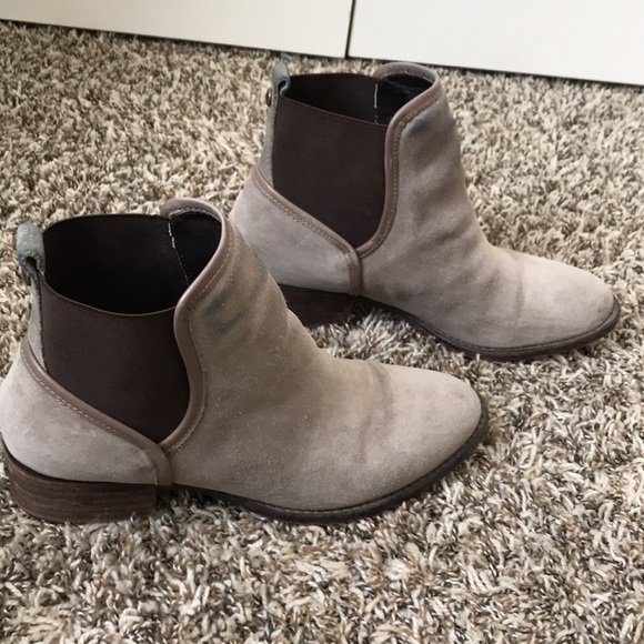 Donald J Pliner suede Chelsea boots - Picture 2 of 7